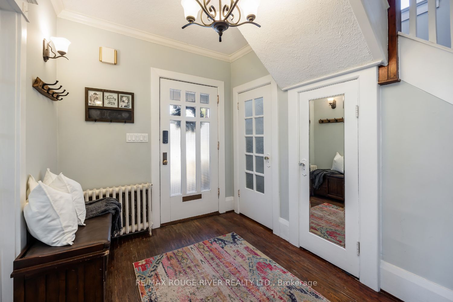 469 Simcoe St N