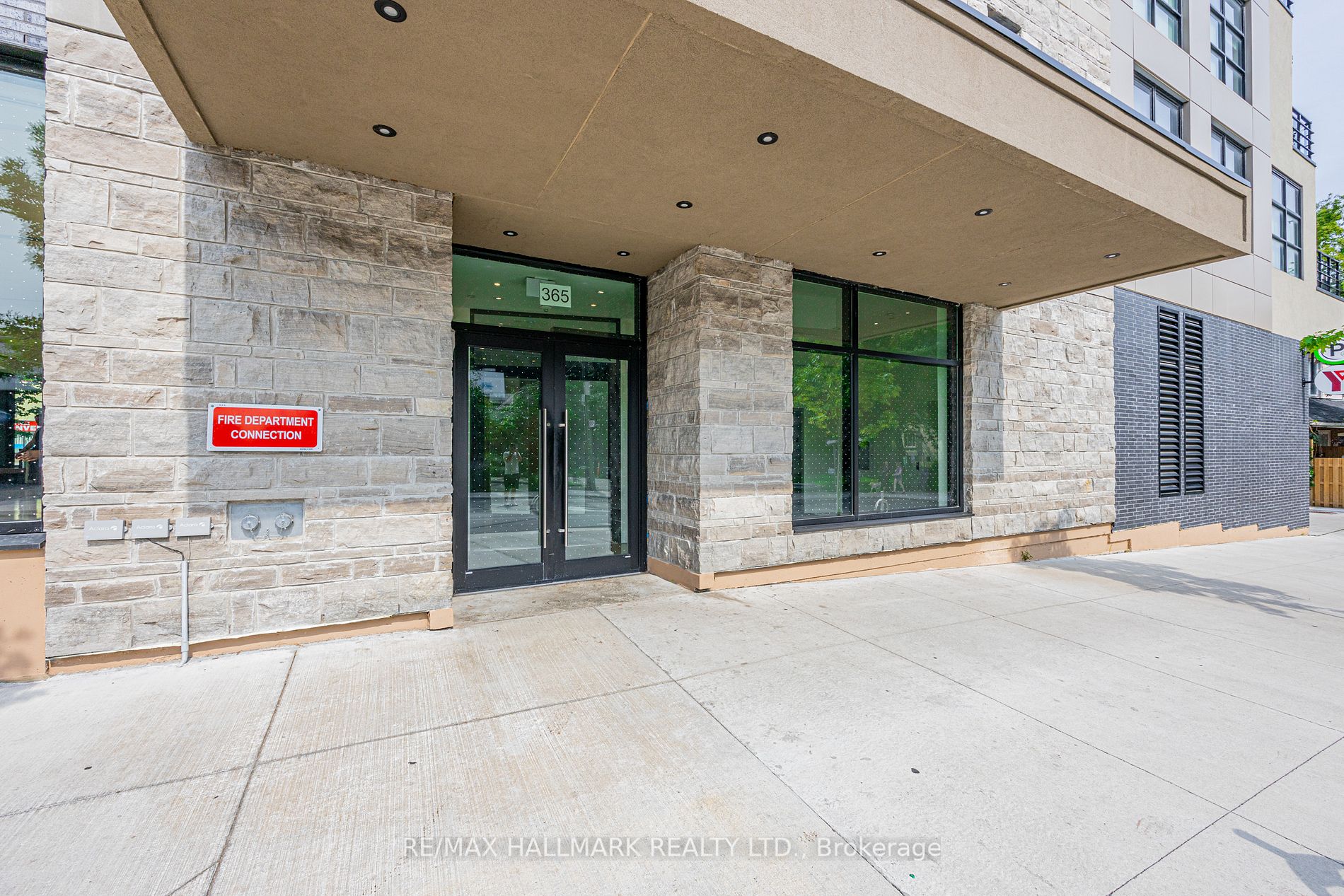 365 Beech Ave, #401