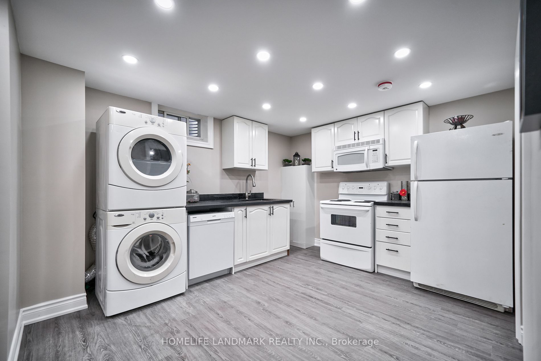 Listing E7008324 - Large Photo # 32