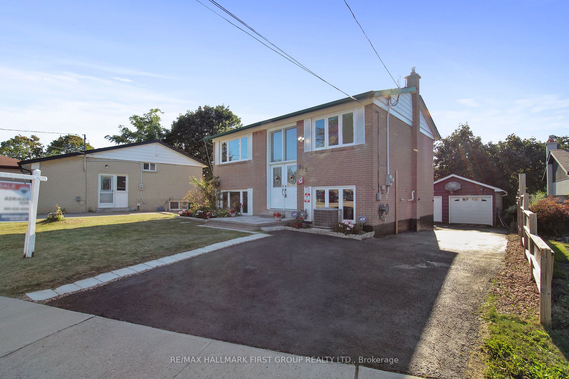 913 Greenwood Cres