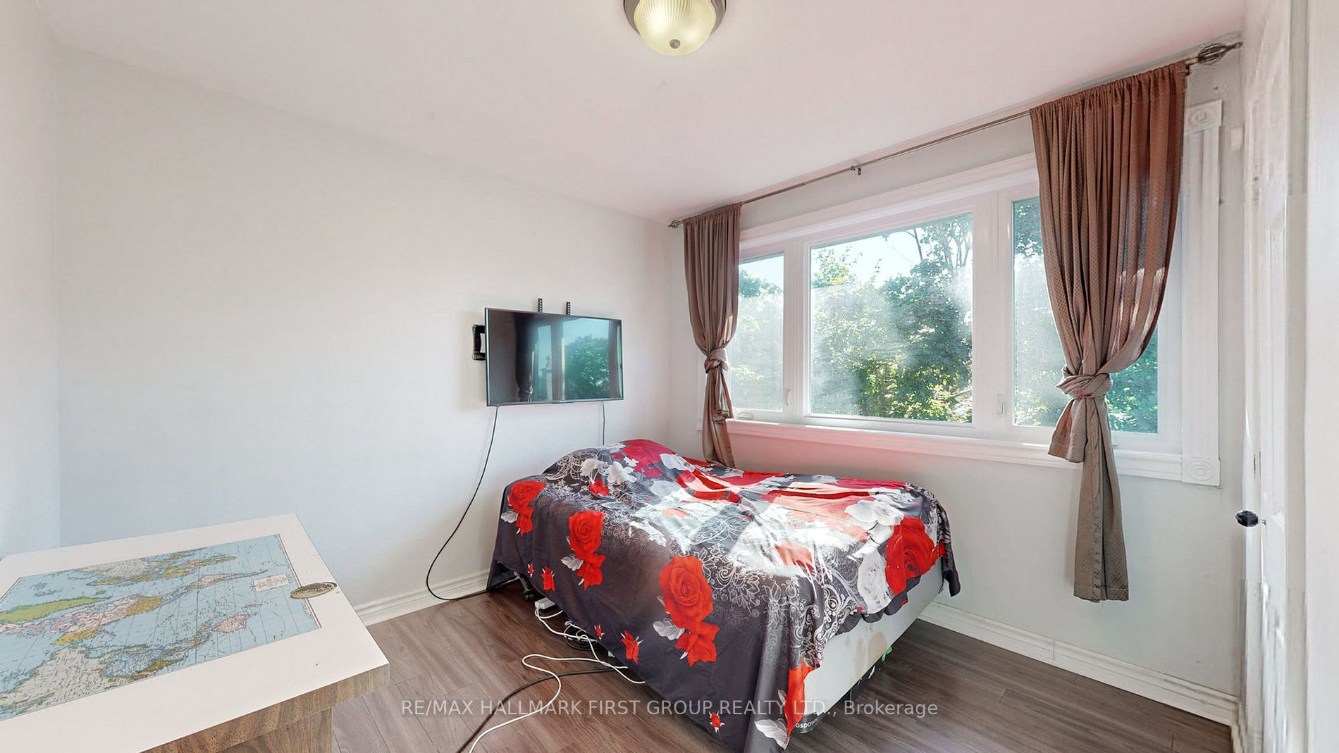 913 Greenwood Cres