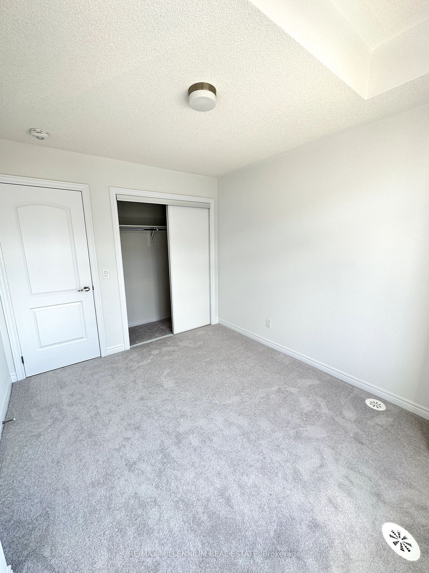 50 Sorbara Way W