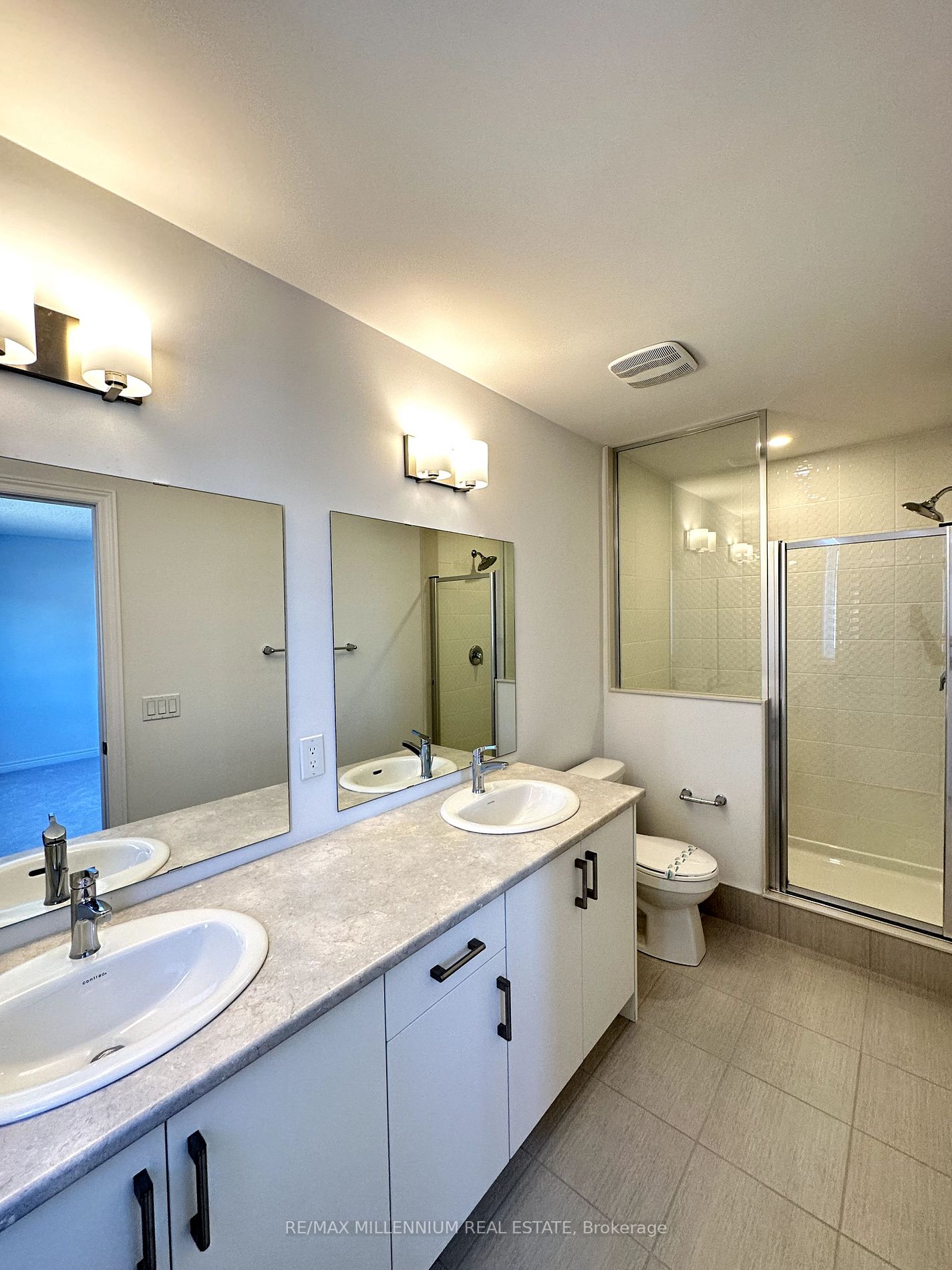 50 Sorbara Way W