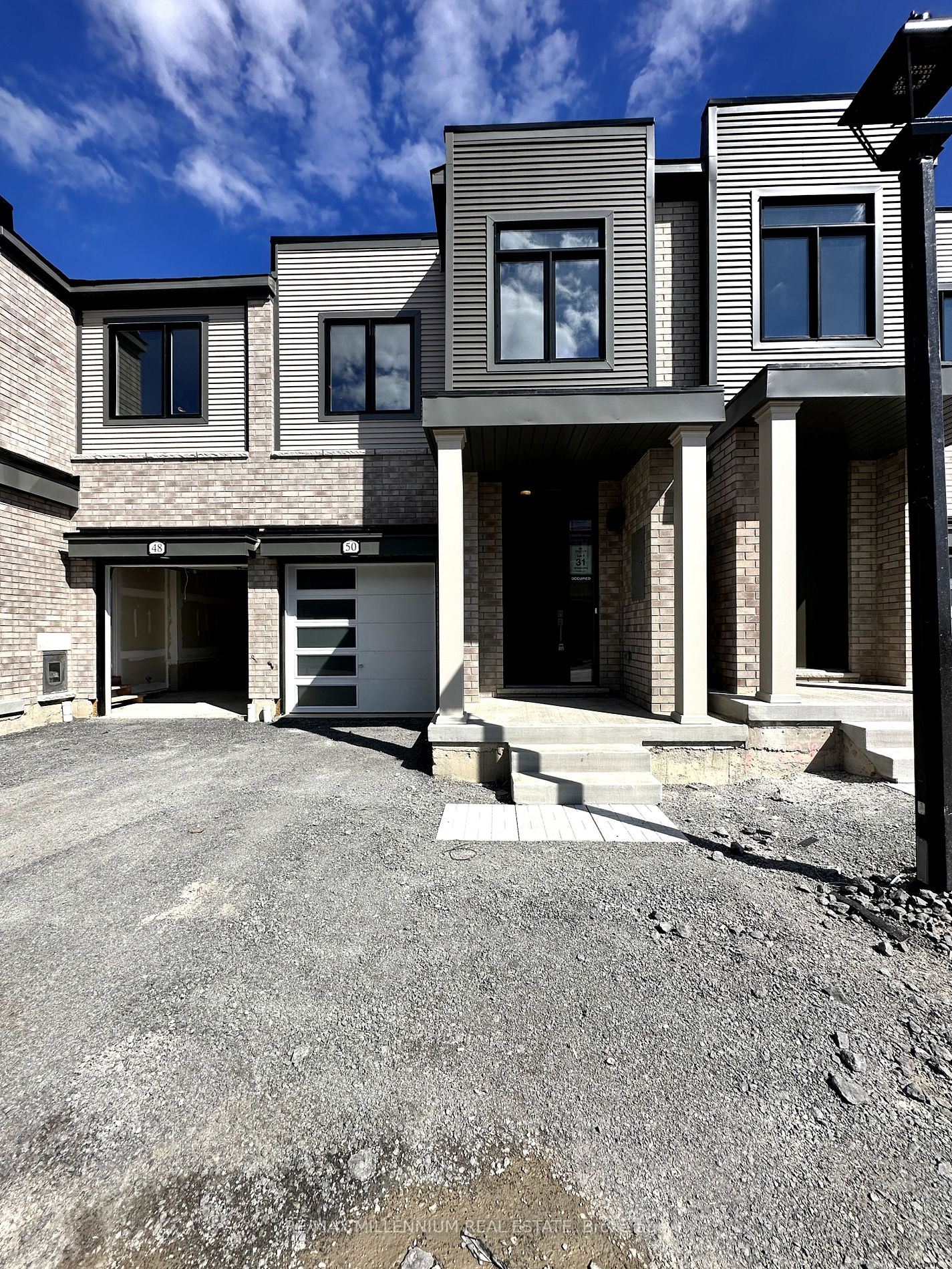 50 Sorbara Way W