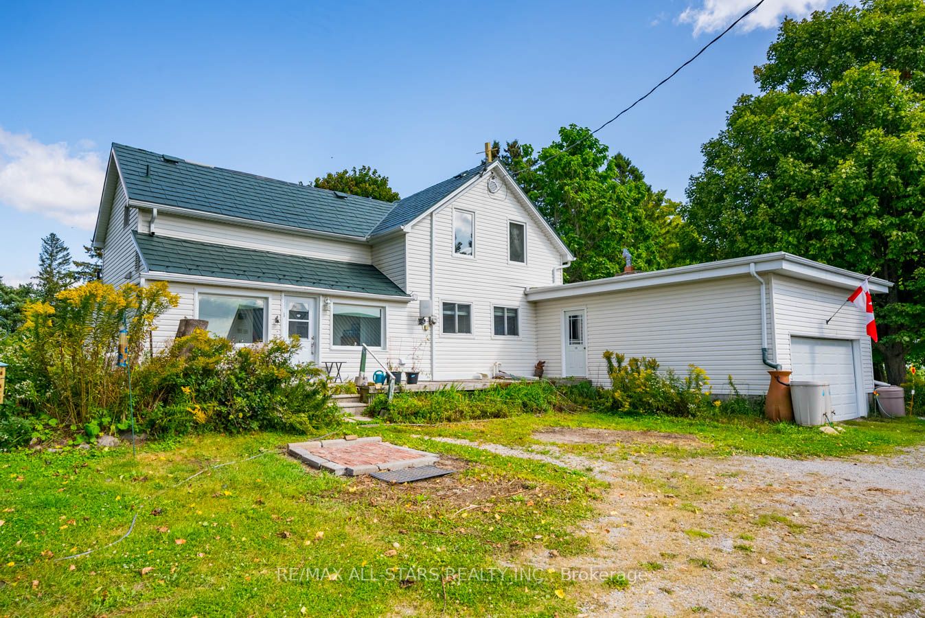 1686 Coates Rd W