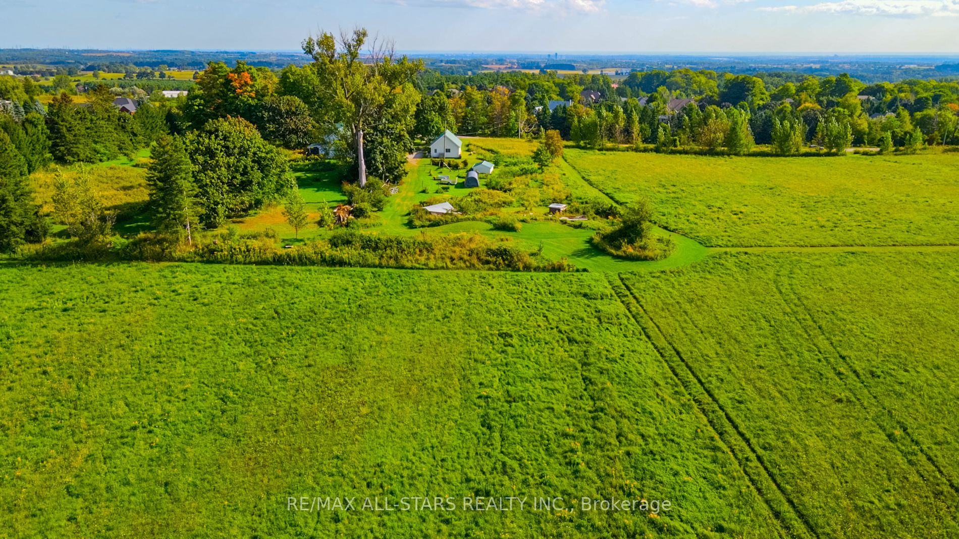 1686 Coates Rd W