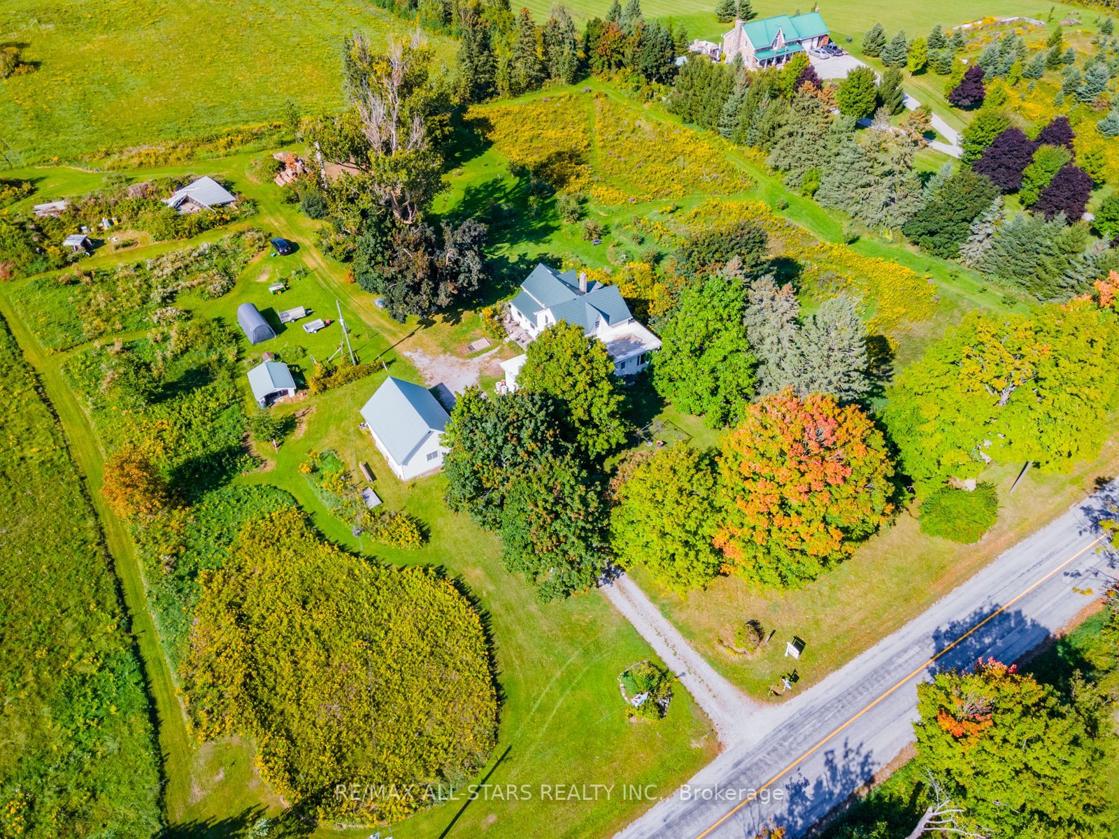 1686 Coates Rd W