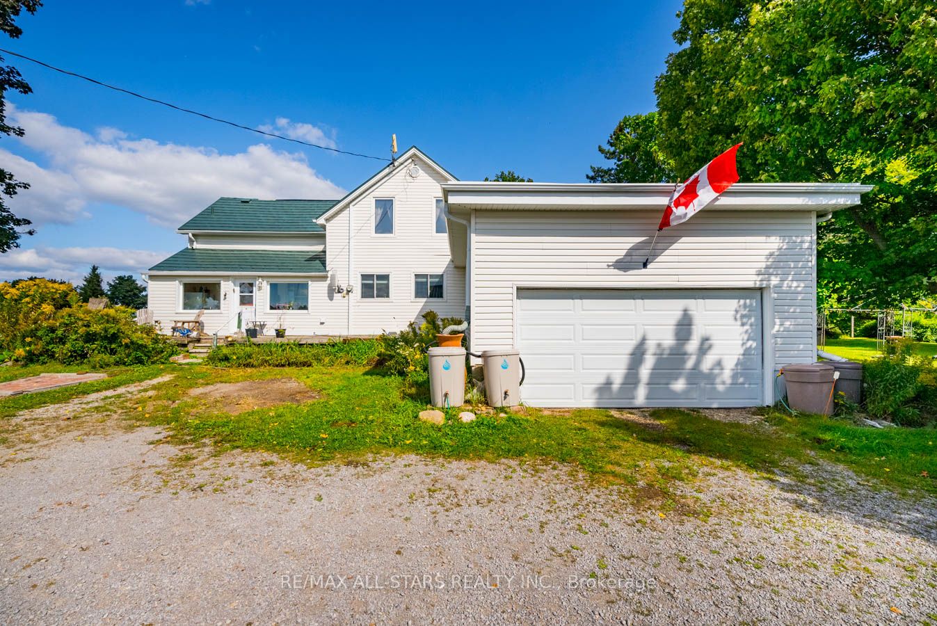 1686 Coates Rd W
