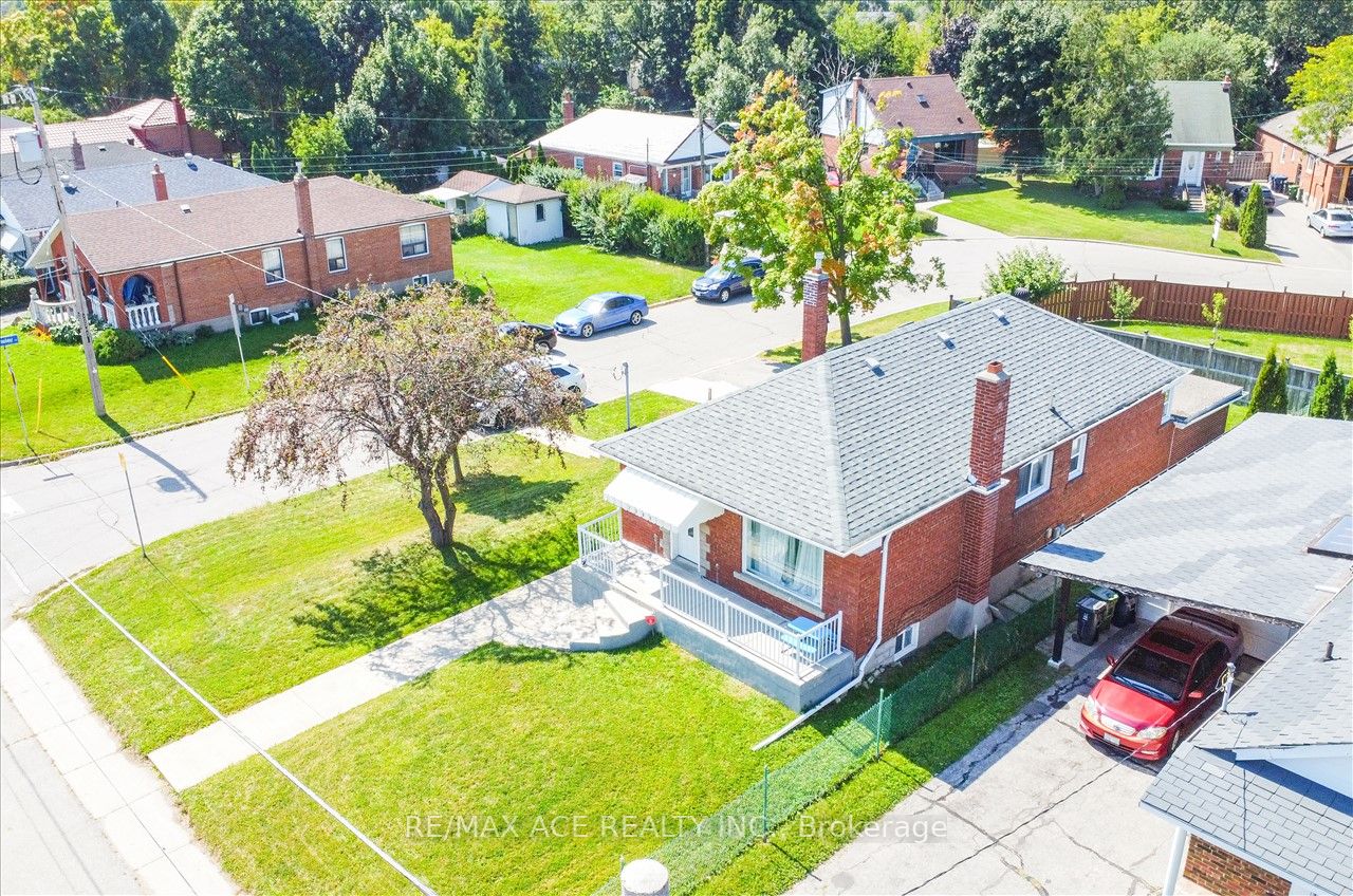 1366 Warden Avenue