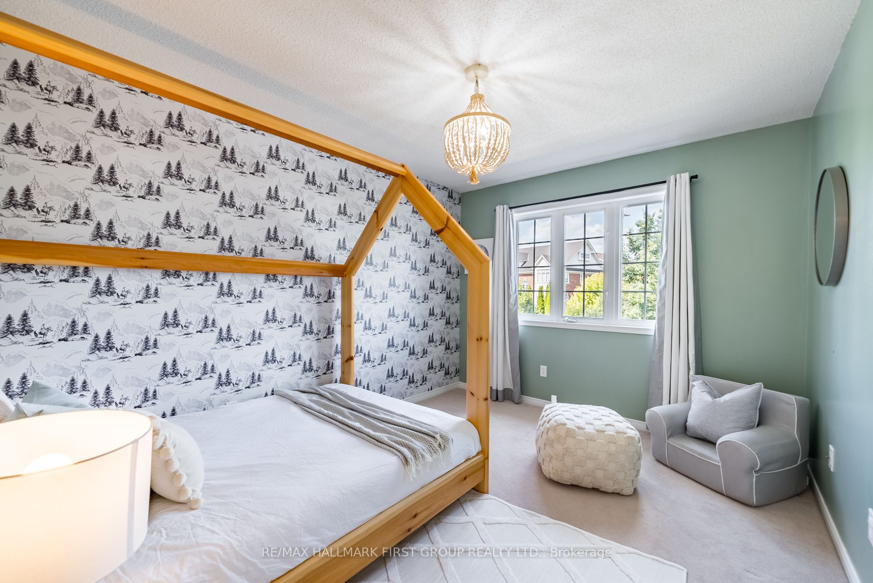 51 Piper Cres