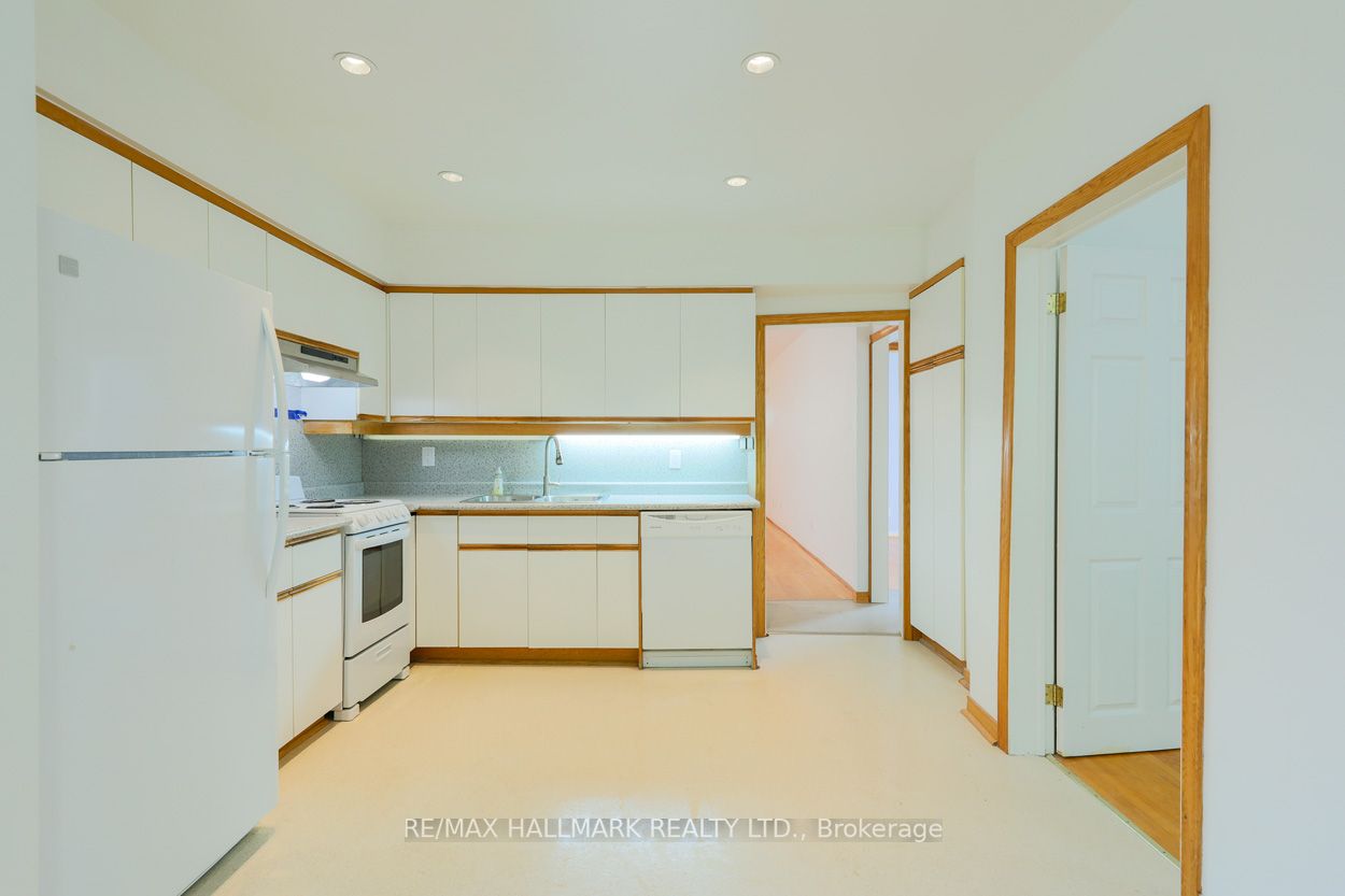 64 Valhalla Boulevard, #MainFlr