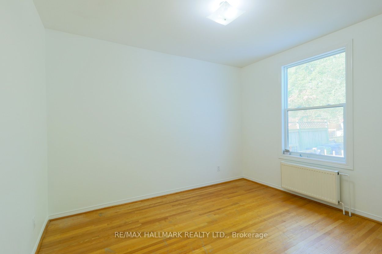 64 Valhalla Boulevard, #MainFlr