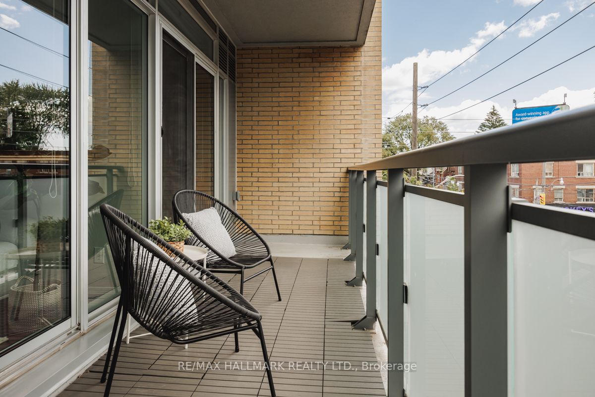 200 Woodbine Ave, #304