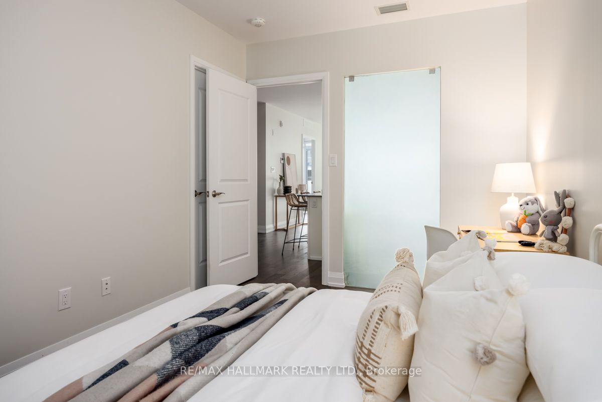 200 Woodbine Ave, #304