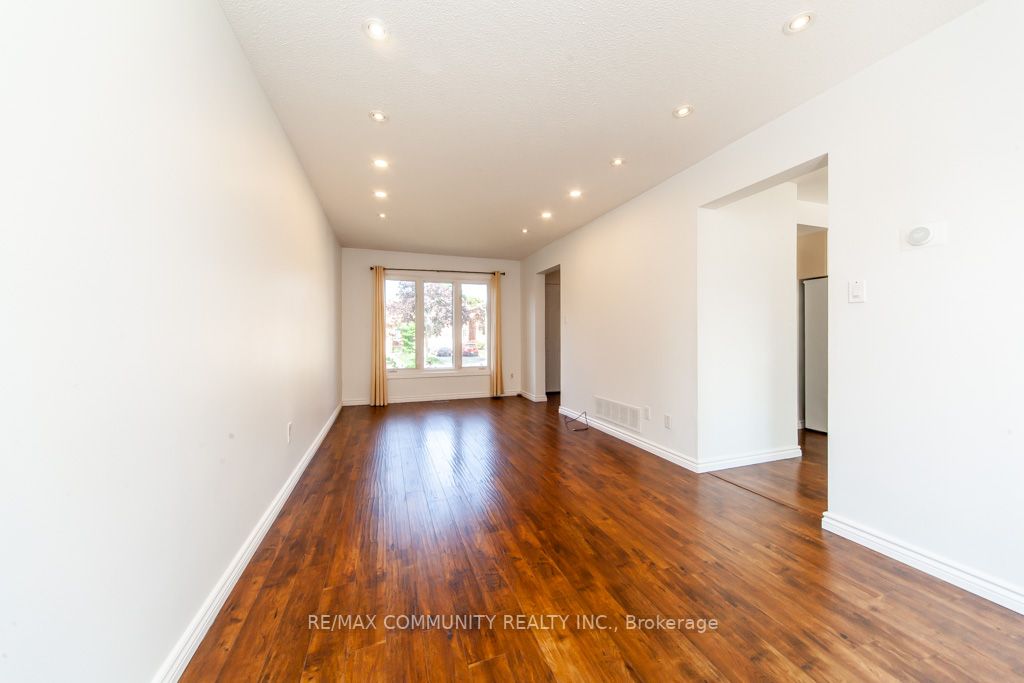 Listing E7009012 - Large Photo # 10