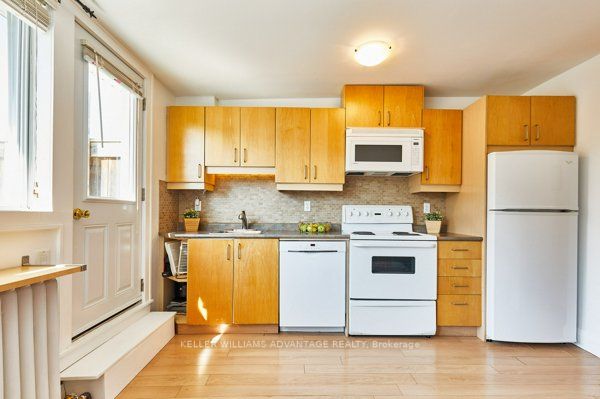 46 Elmer Ave