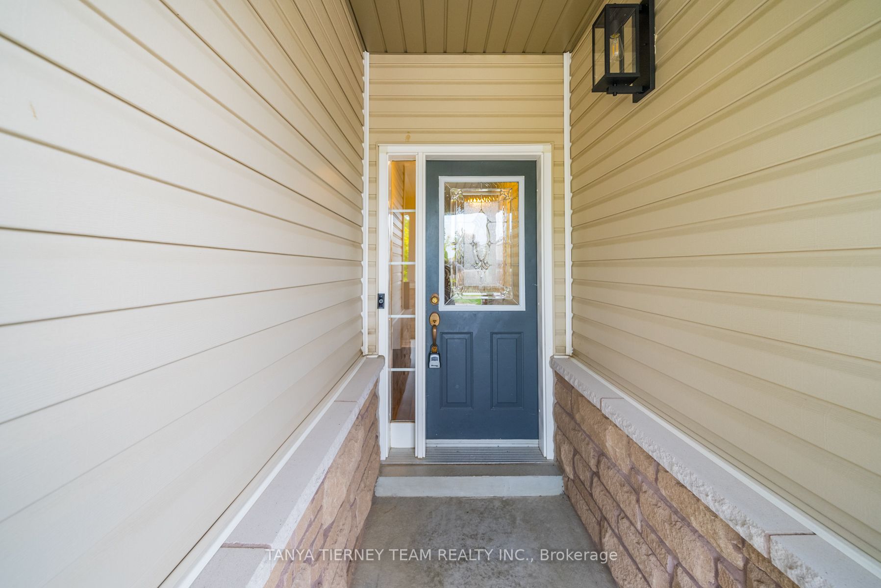 60 Darius Harns Dr