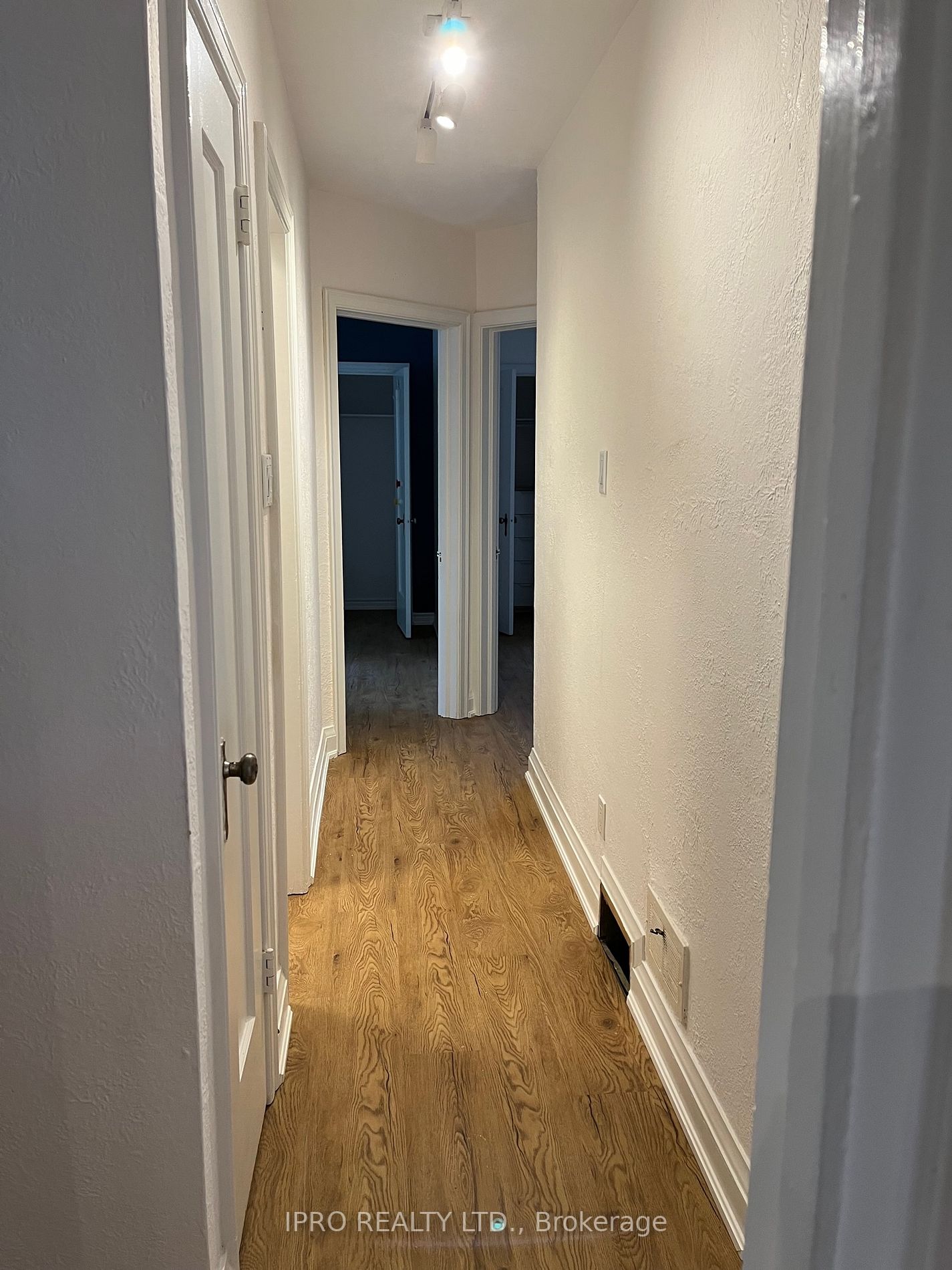 4 Avalon Boulevard