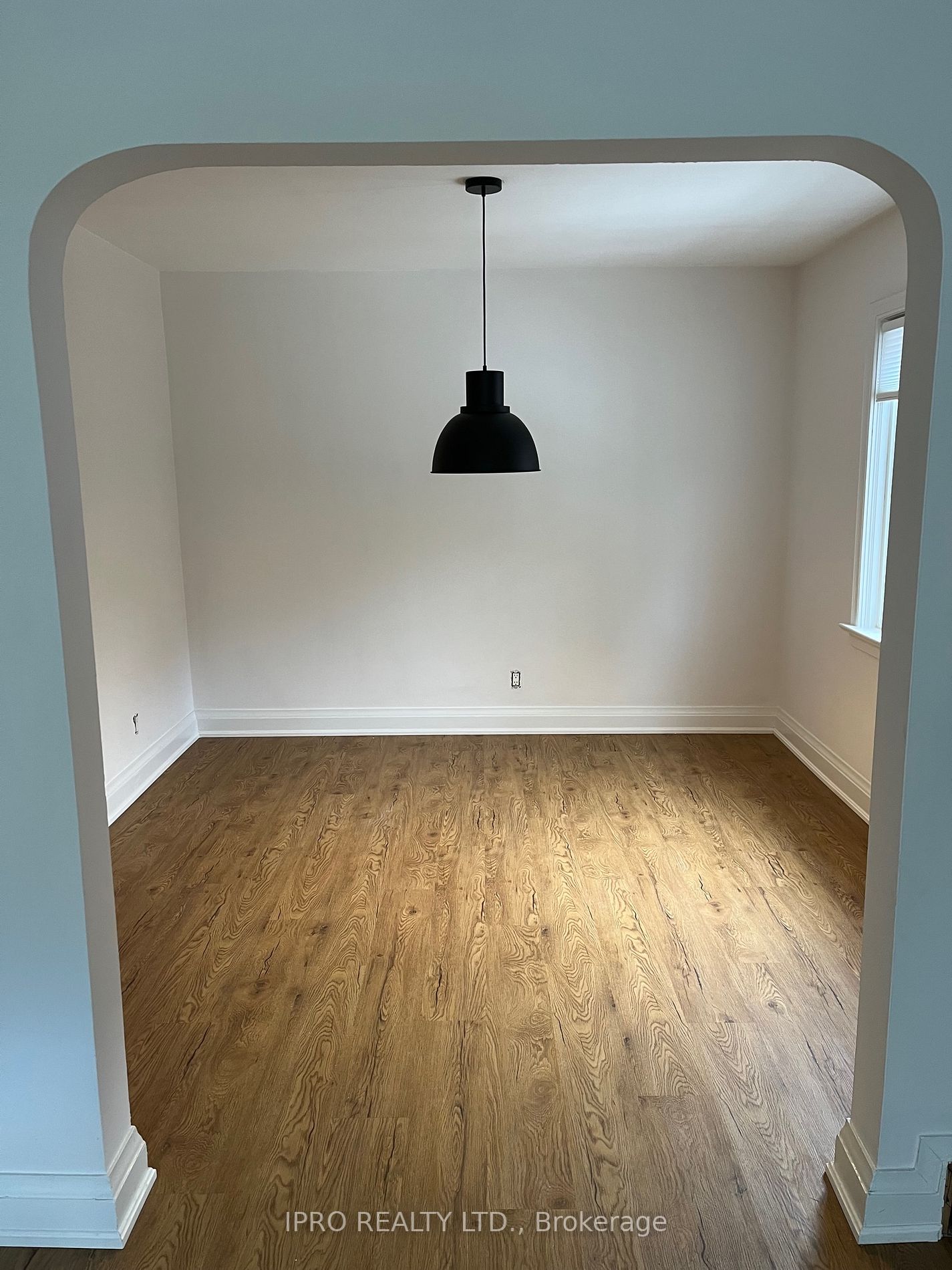 4 Avalon Boulevard