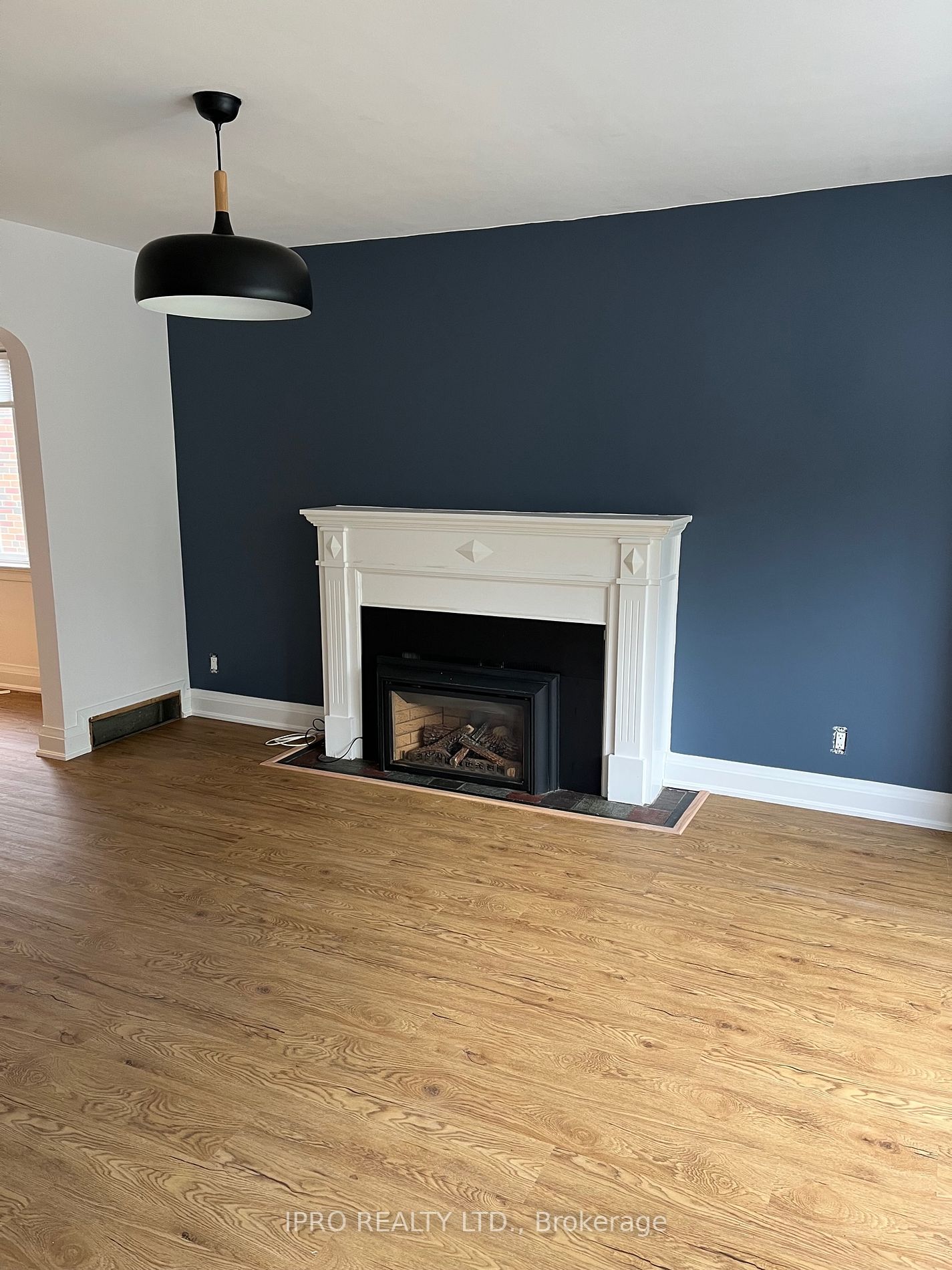 4 Avalon Boulevard