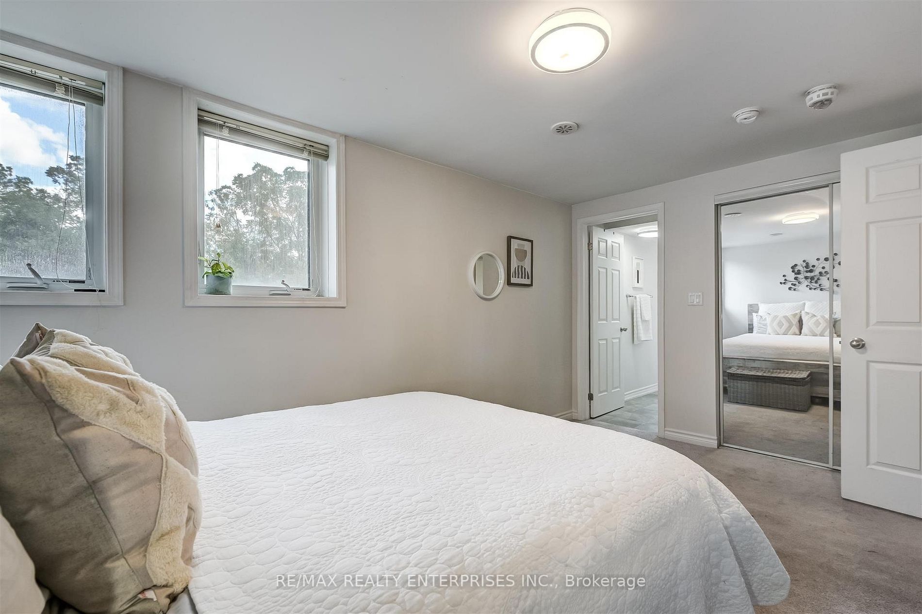 1060 St.Hilda's Way, #8