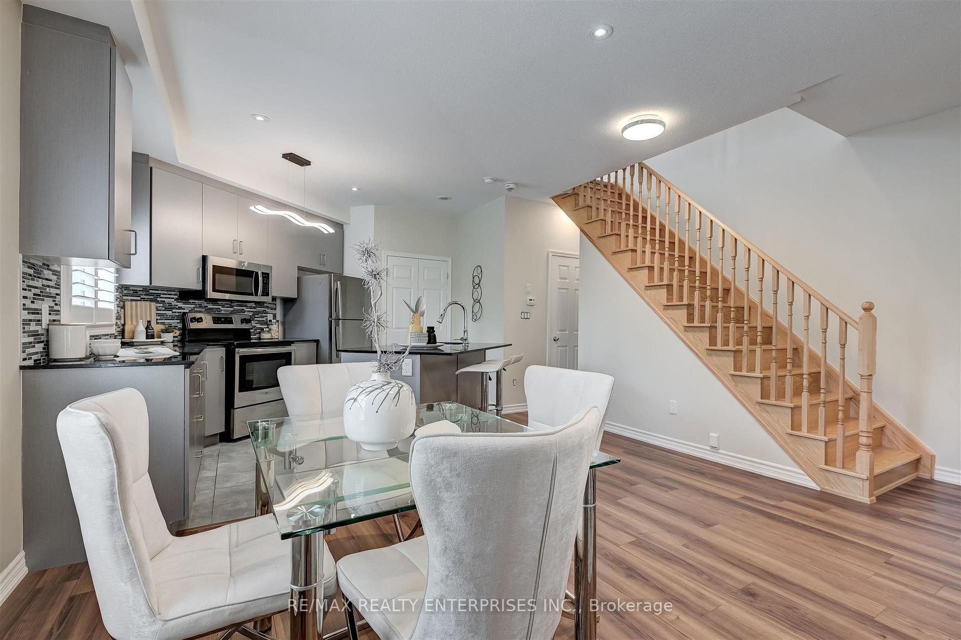 1060 St.Hilda's Way, #8