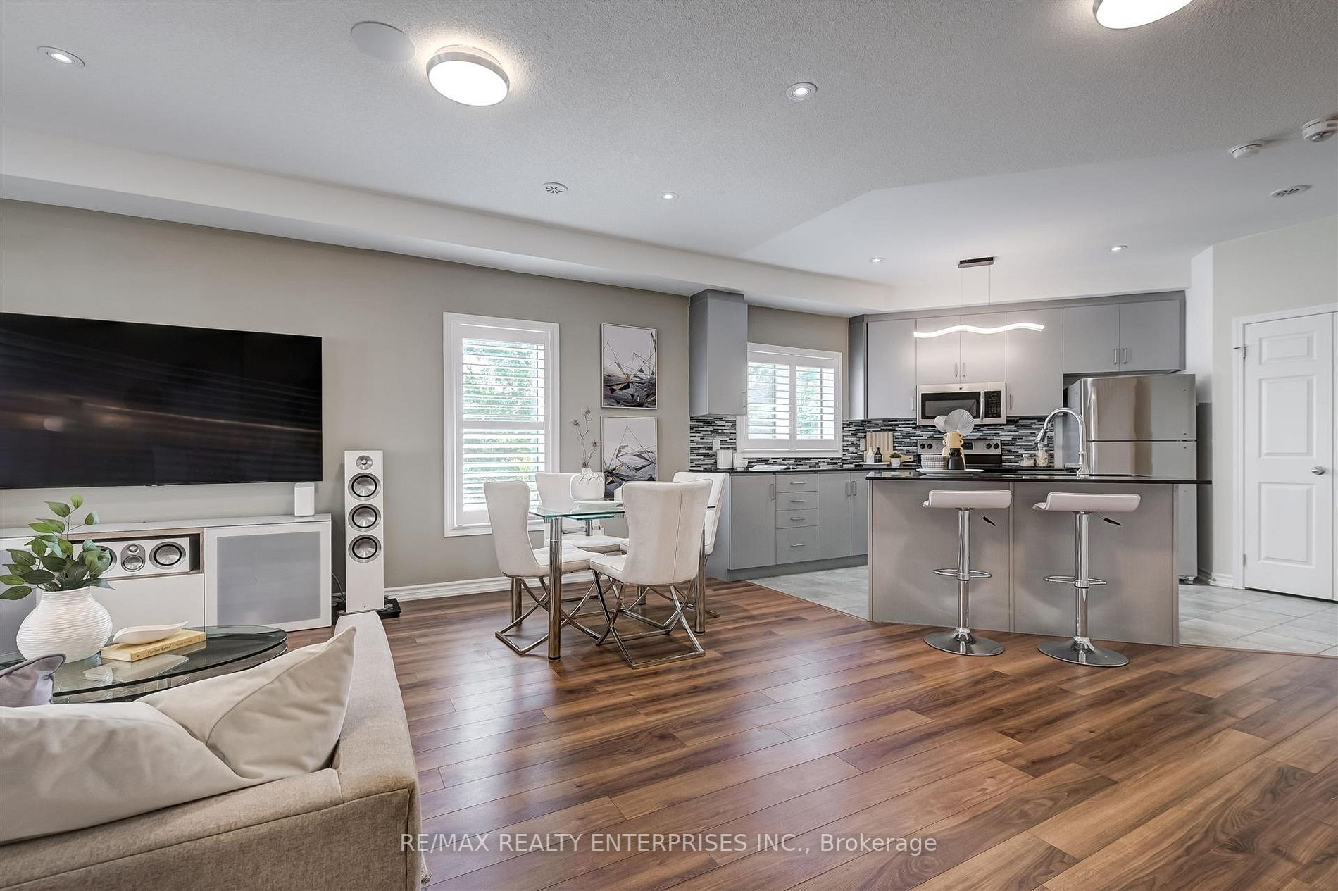 1060 St.Hilda's Way, #8