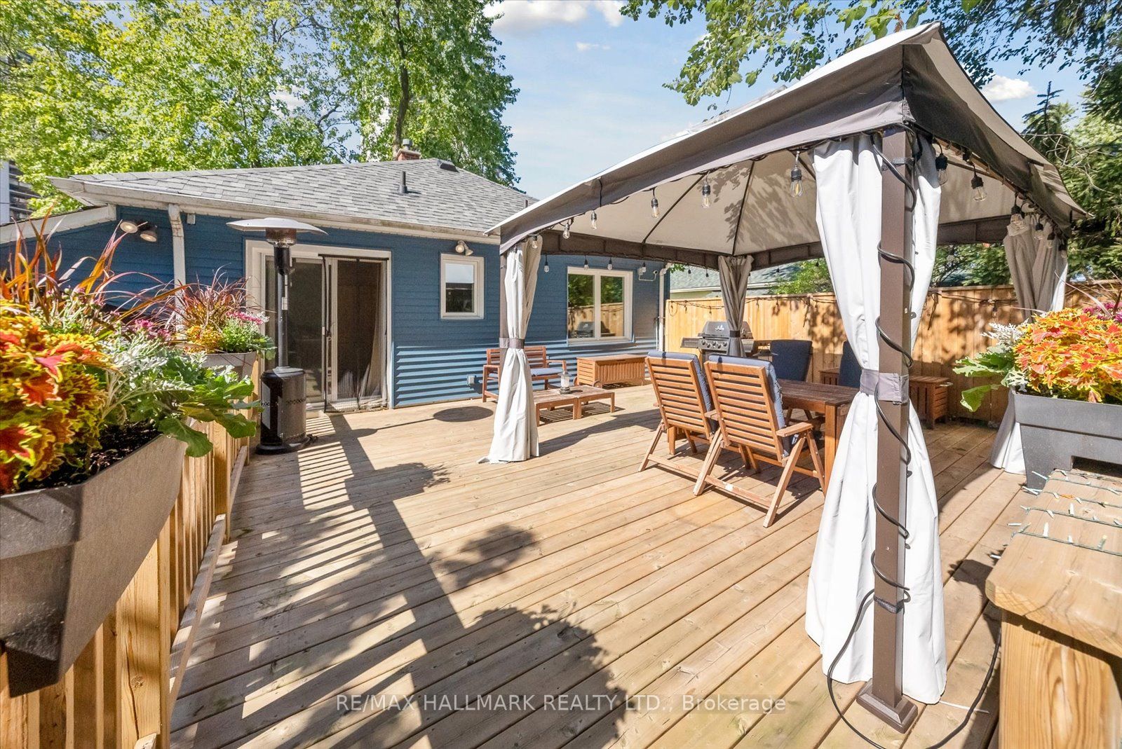 2569 Kingston Road