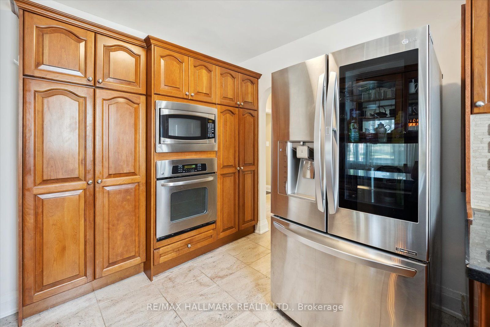 2569 Kingston Road