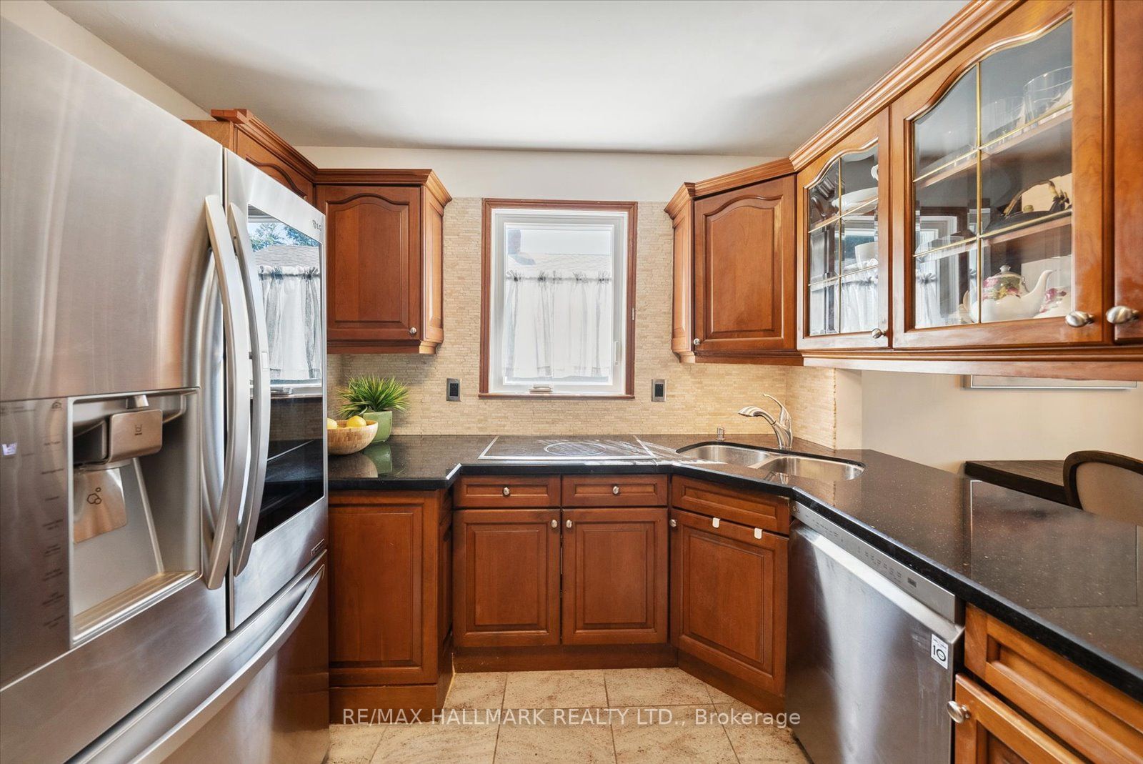 2569 Kingston Road