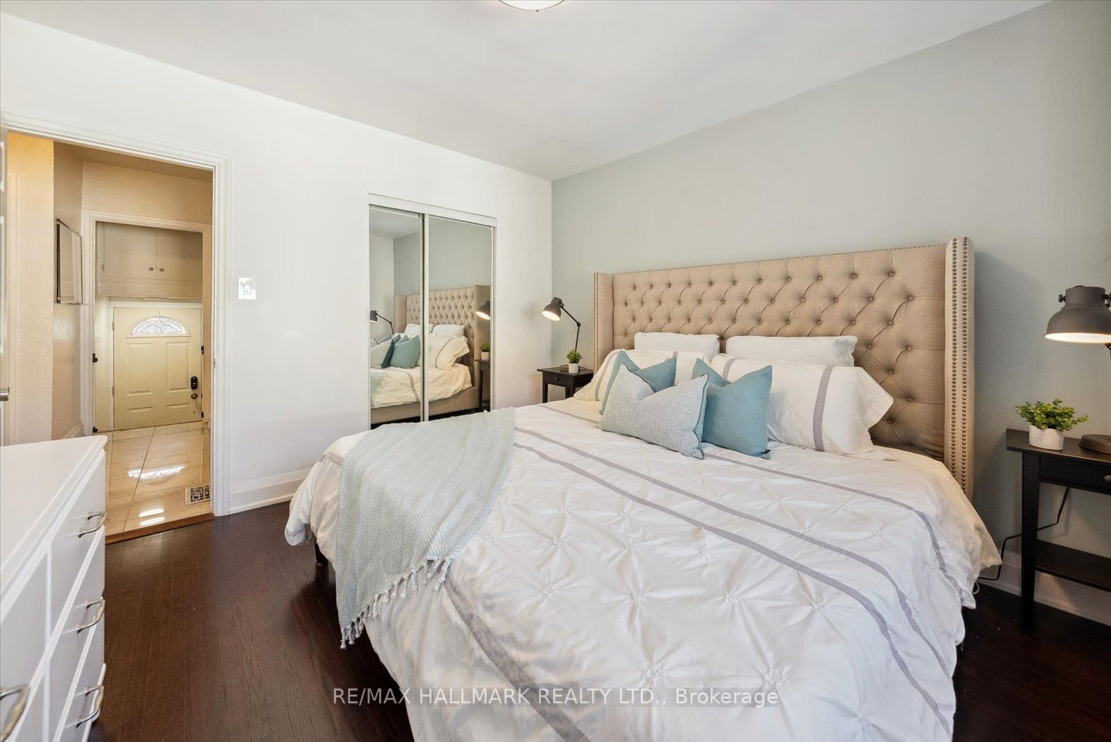 2569 Kingston Road