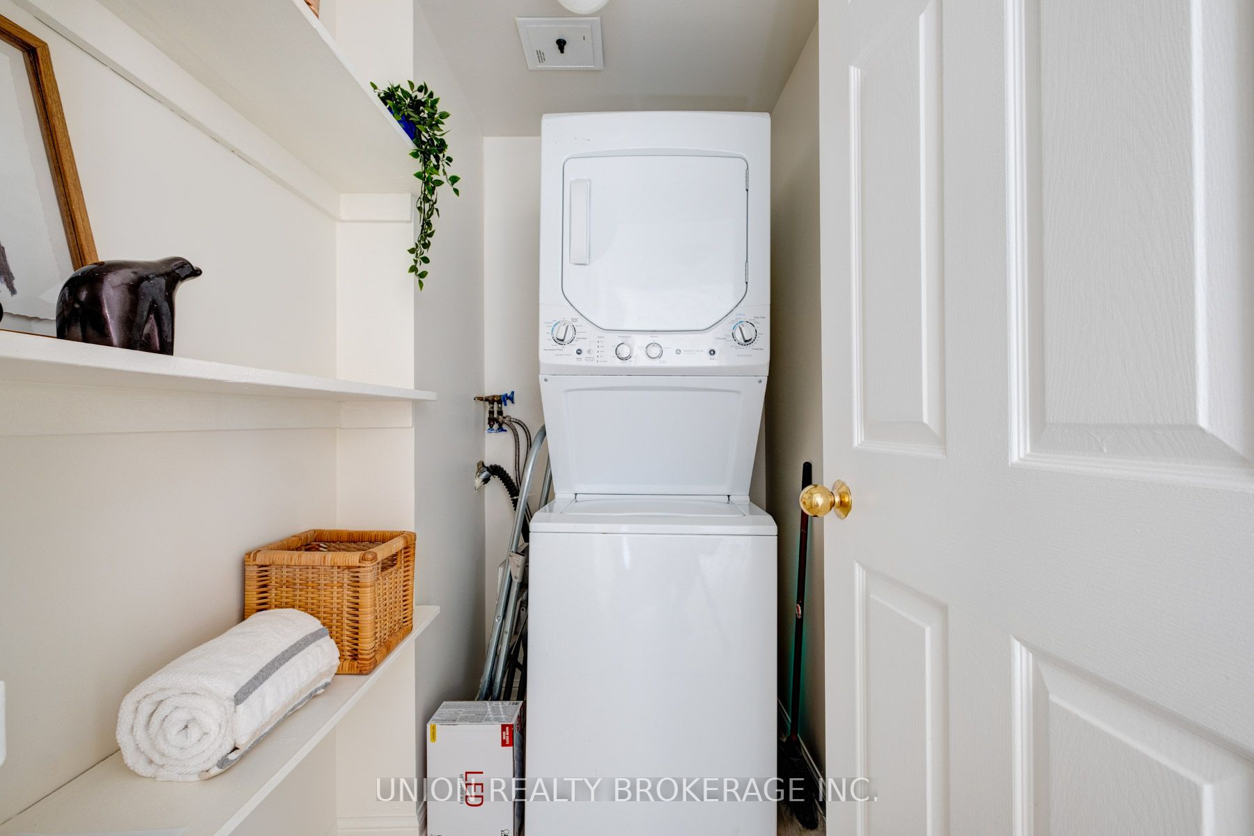 757 Victoria Park Ave, #1008