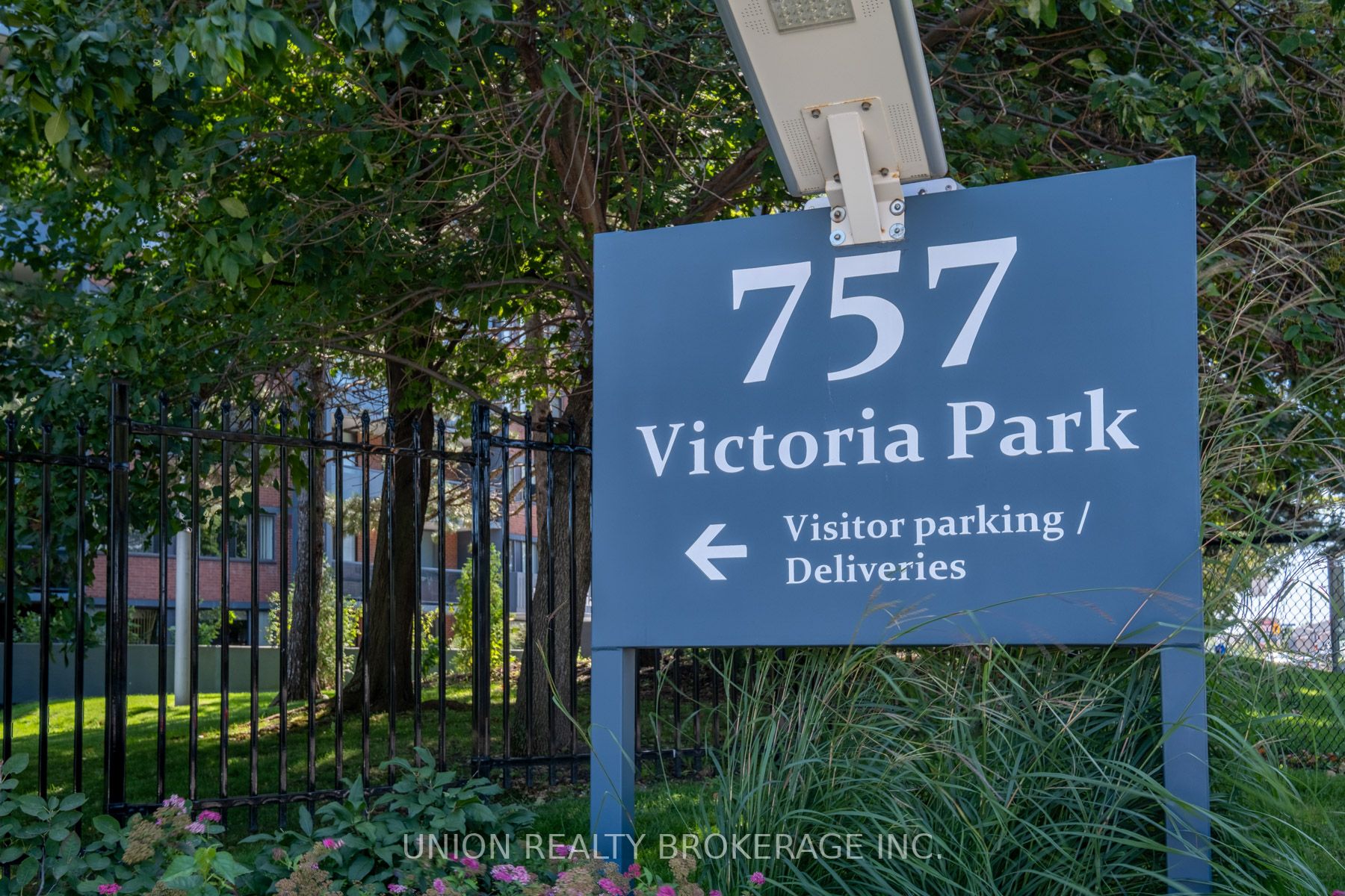 757 Victoria Park Ave, #1008