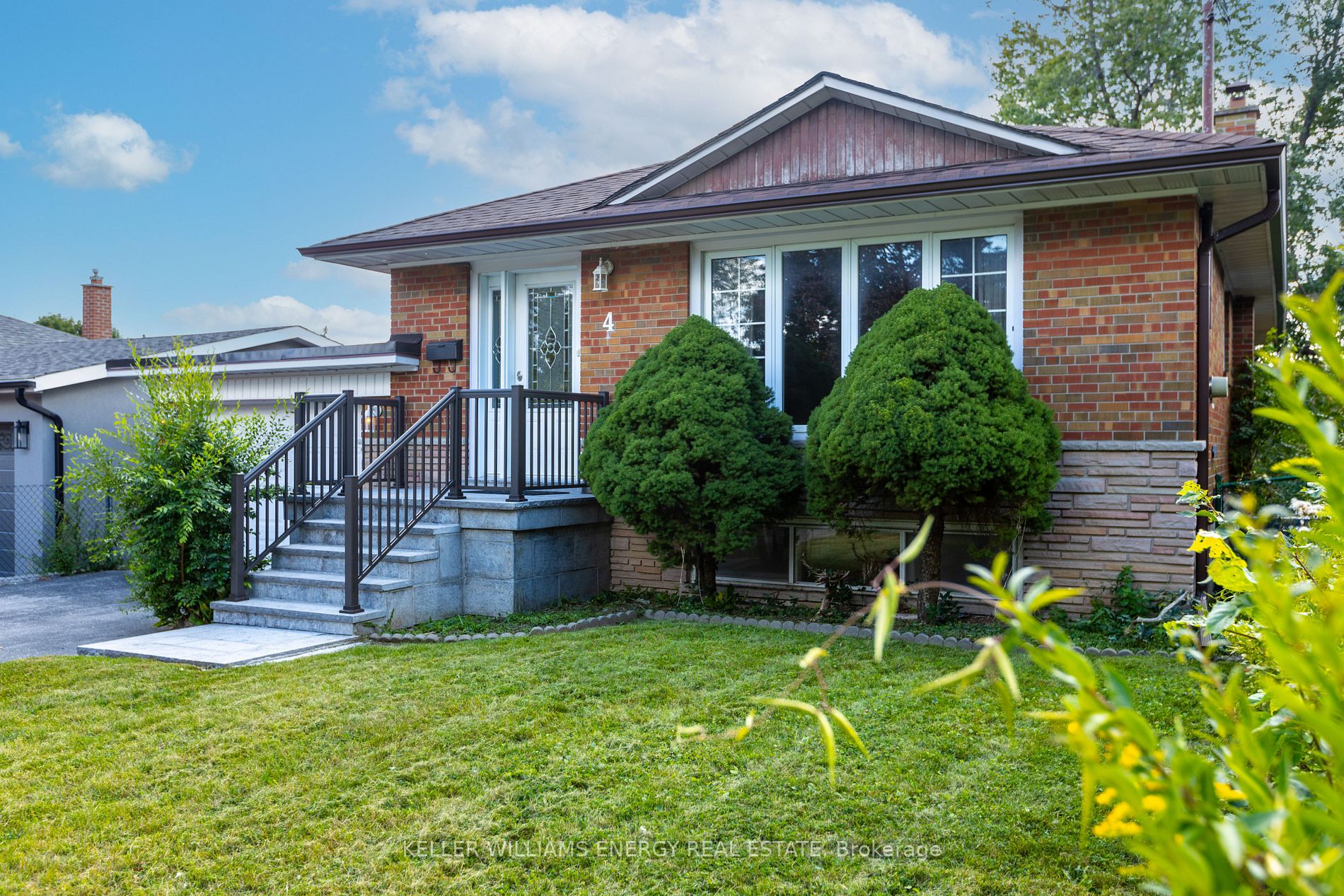 4 Wincrest Dr