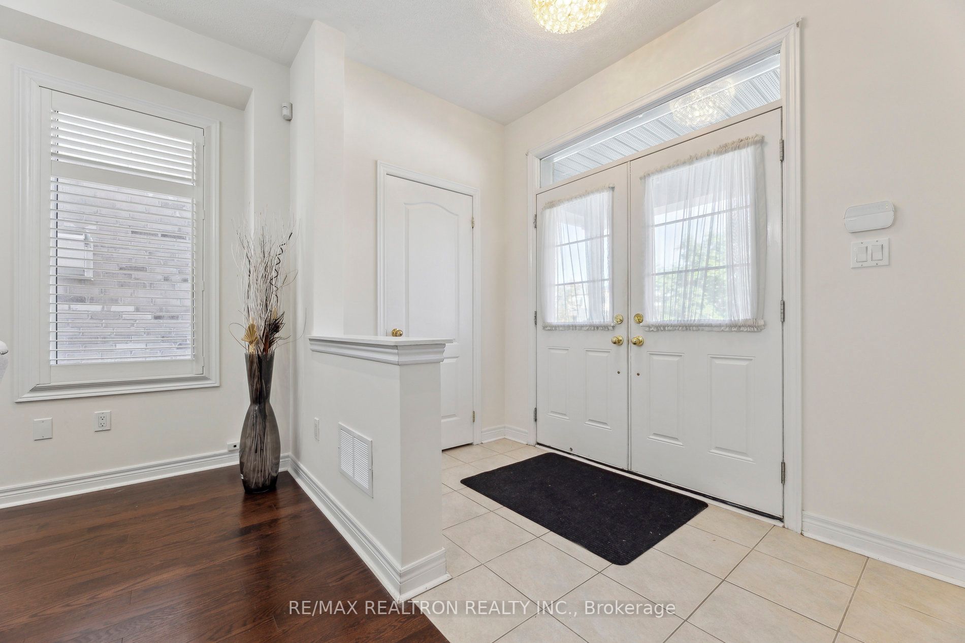 102 Braebrook Dr
