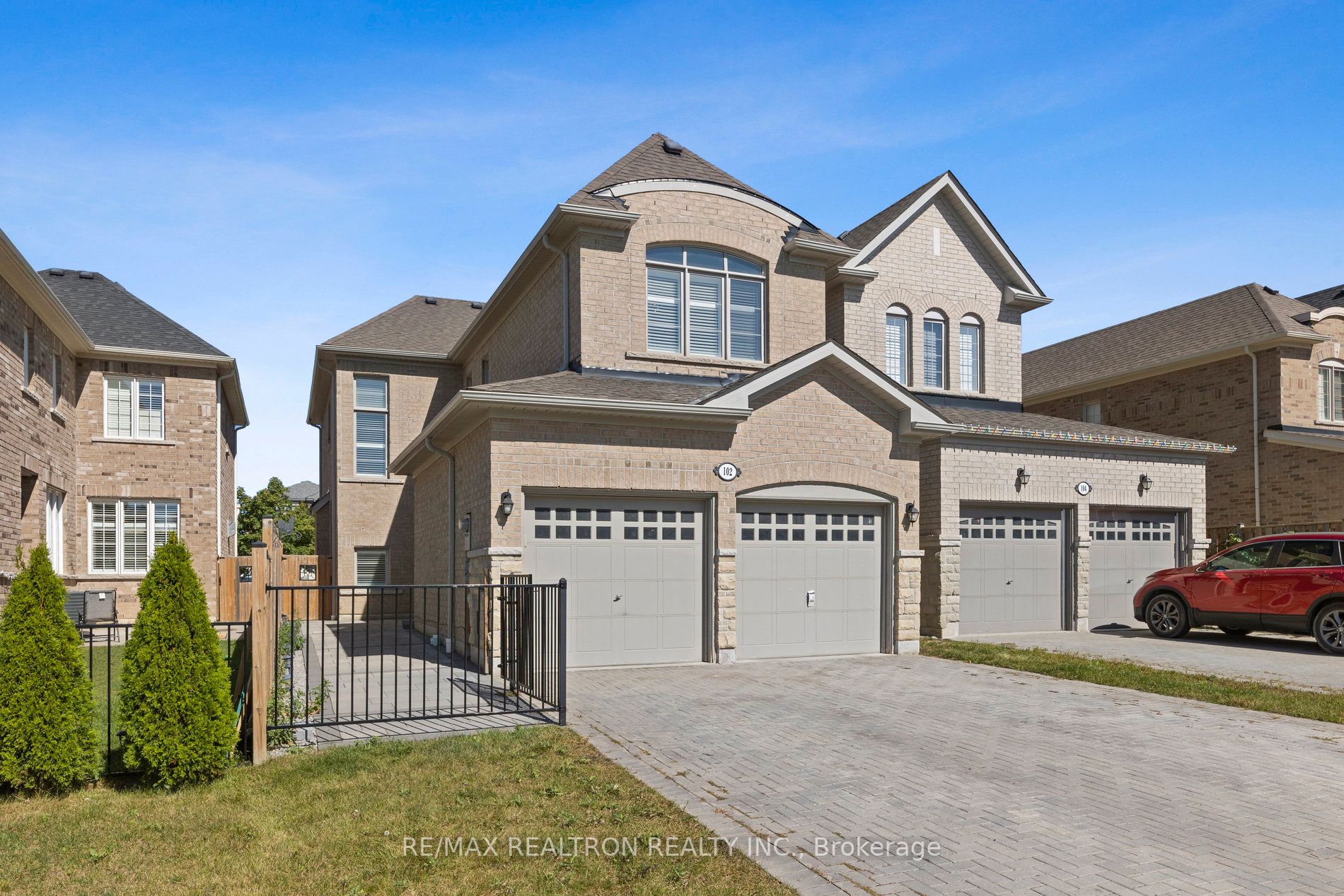 102 Braebrook Dr