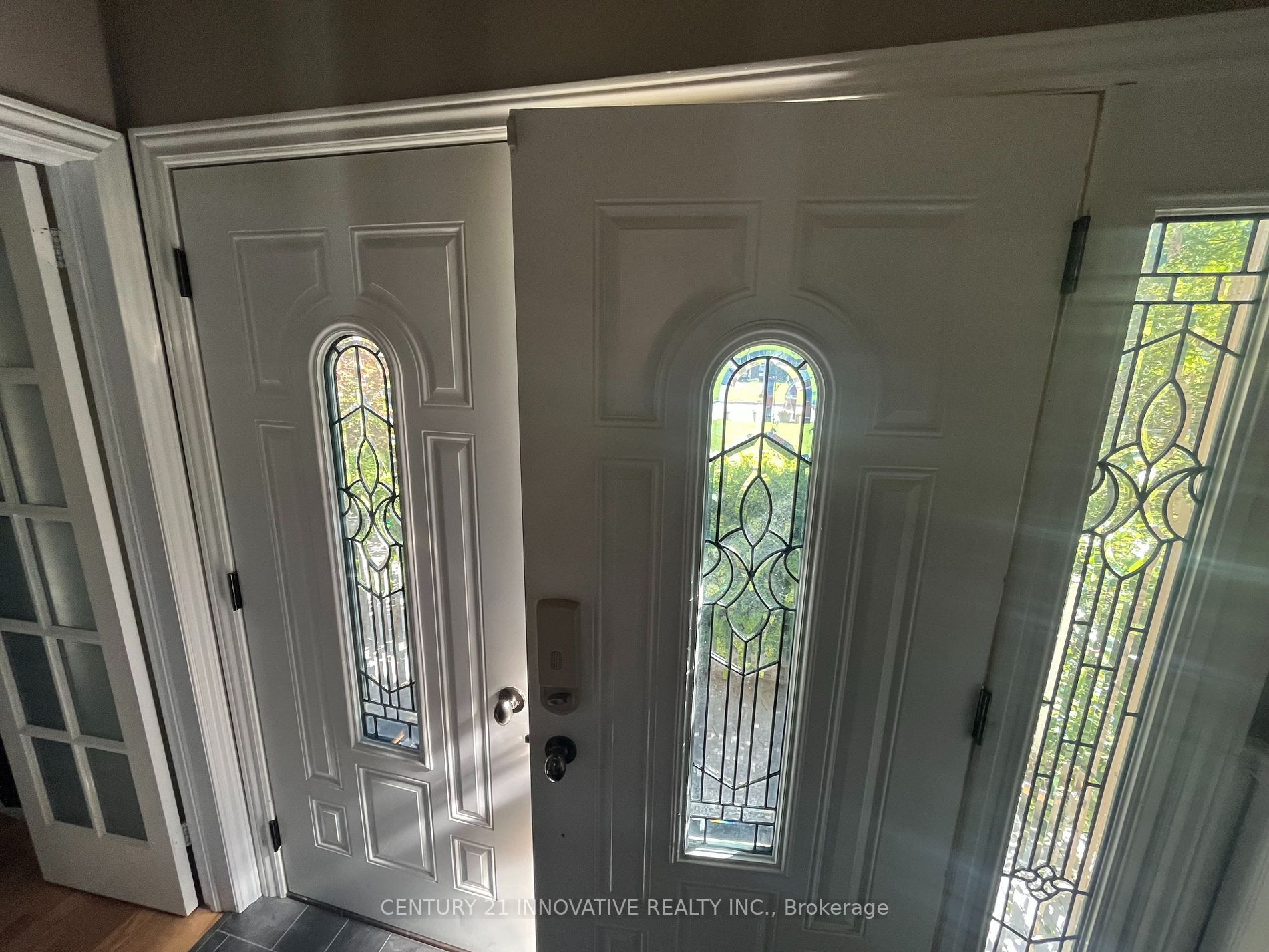 80 Sherwood Road E