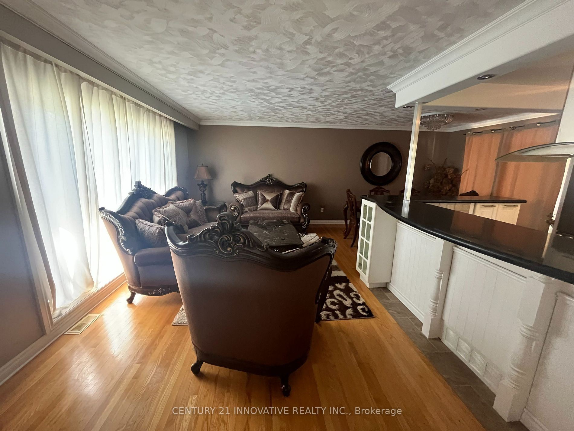 80 Sherwood Road E
