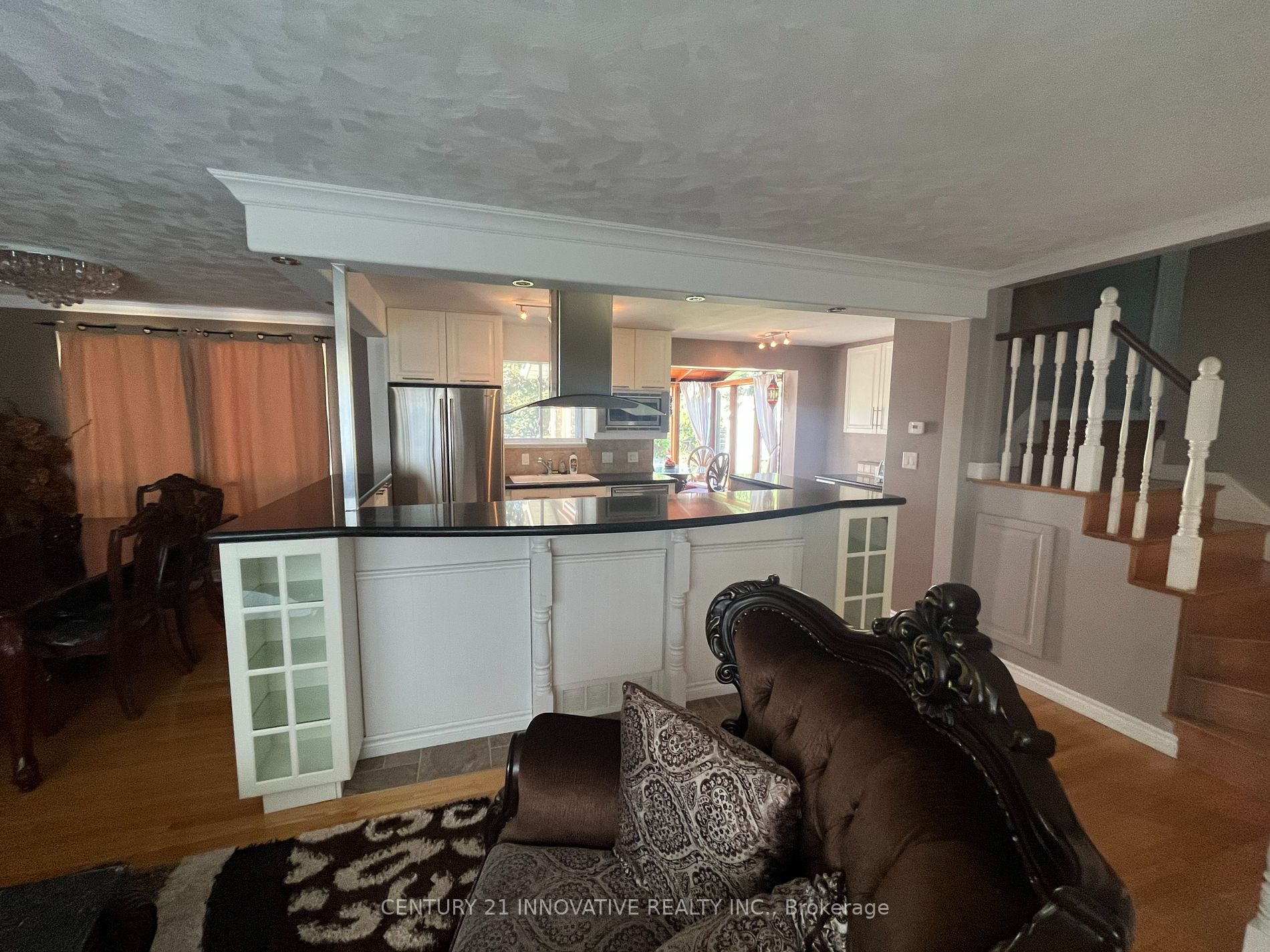 80 Sherwood Road E