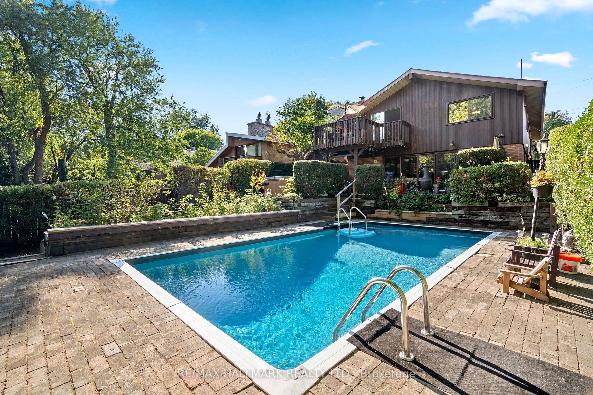 221 Birkdale Road
