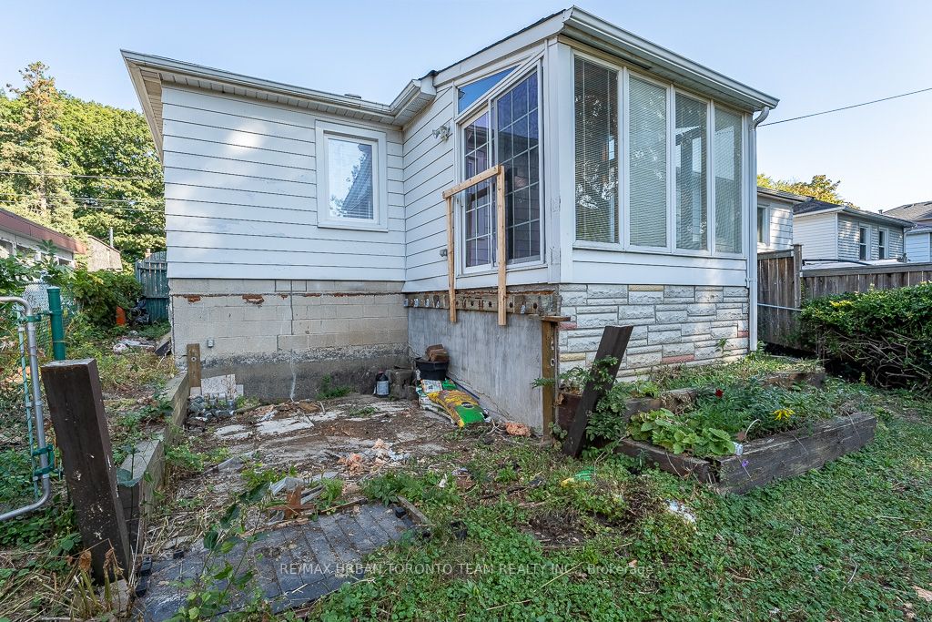 35 Rhydwen Avenue