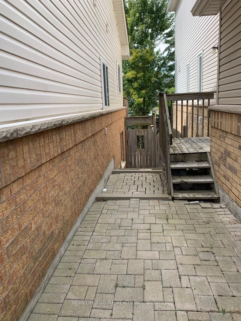 672 Ormond Dr