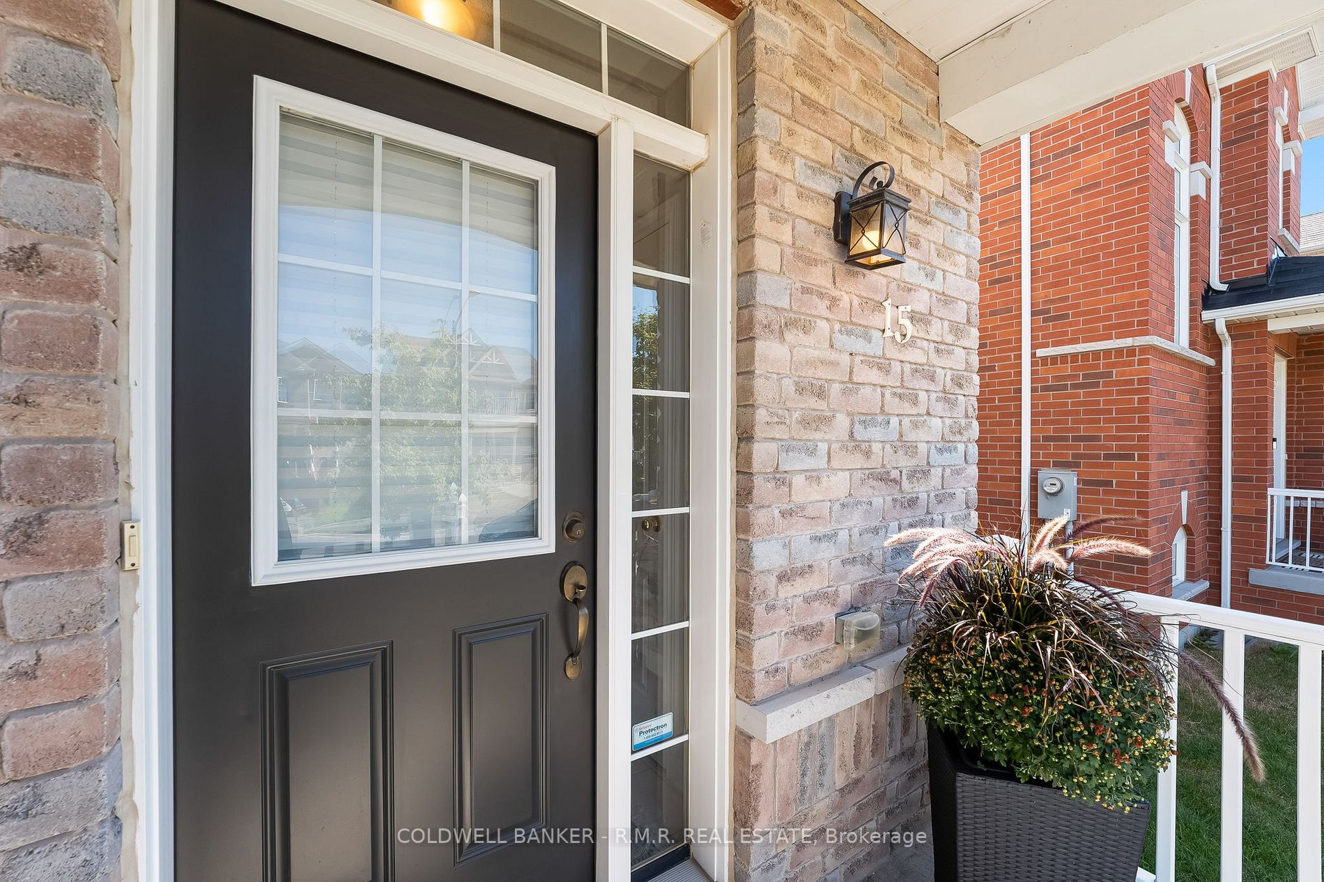 15 Mcdonald Cres
