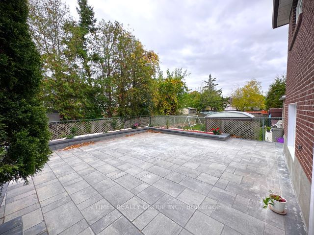 185 Braymore Boulevard