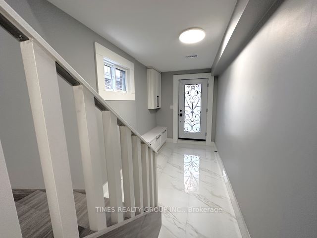 185 Braymore Boulevard