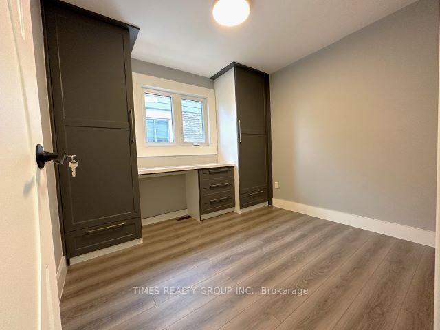 185 Braymore Boulevard