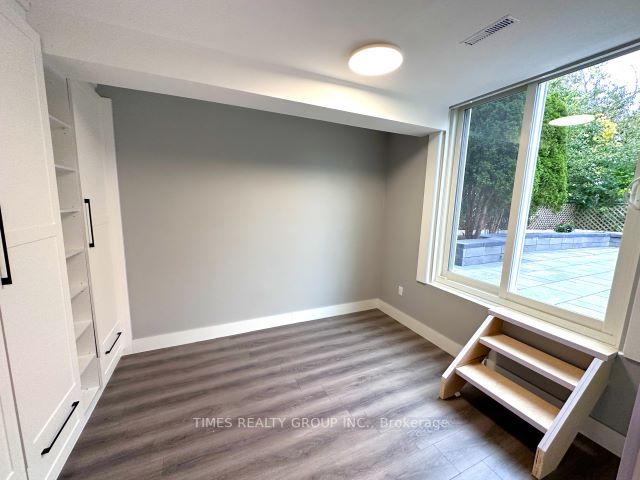 185 Braymore Boulevard