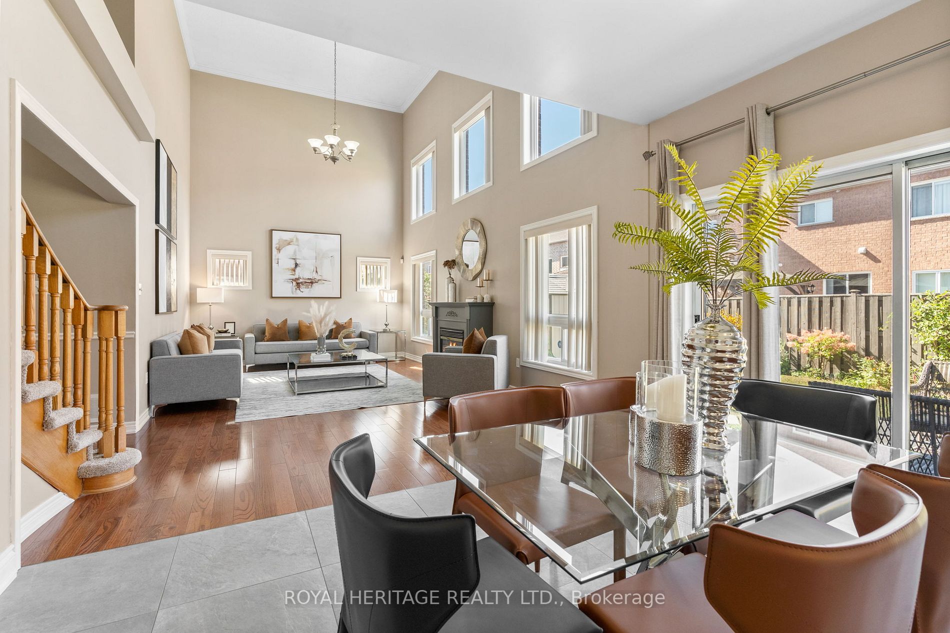 8 Westacott Cres
