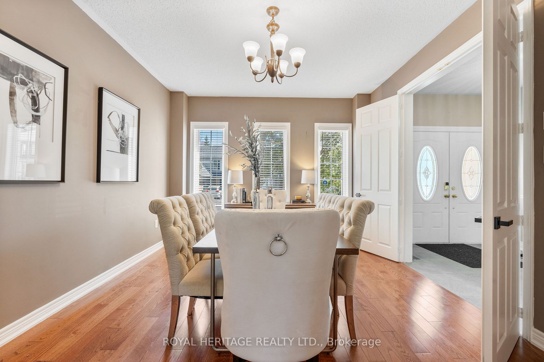 8 Westacott Cres