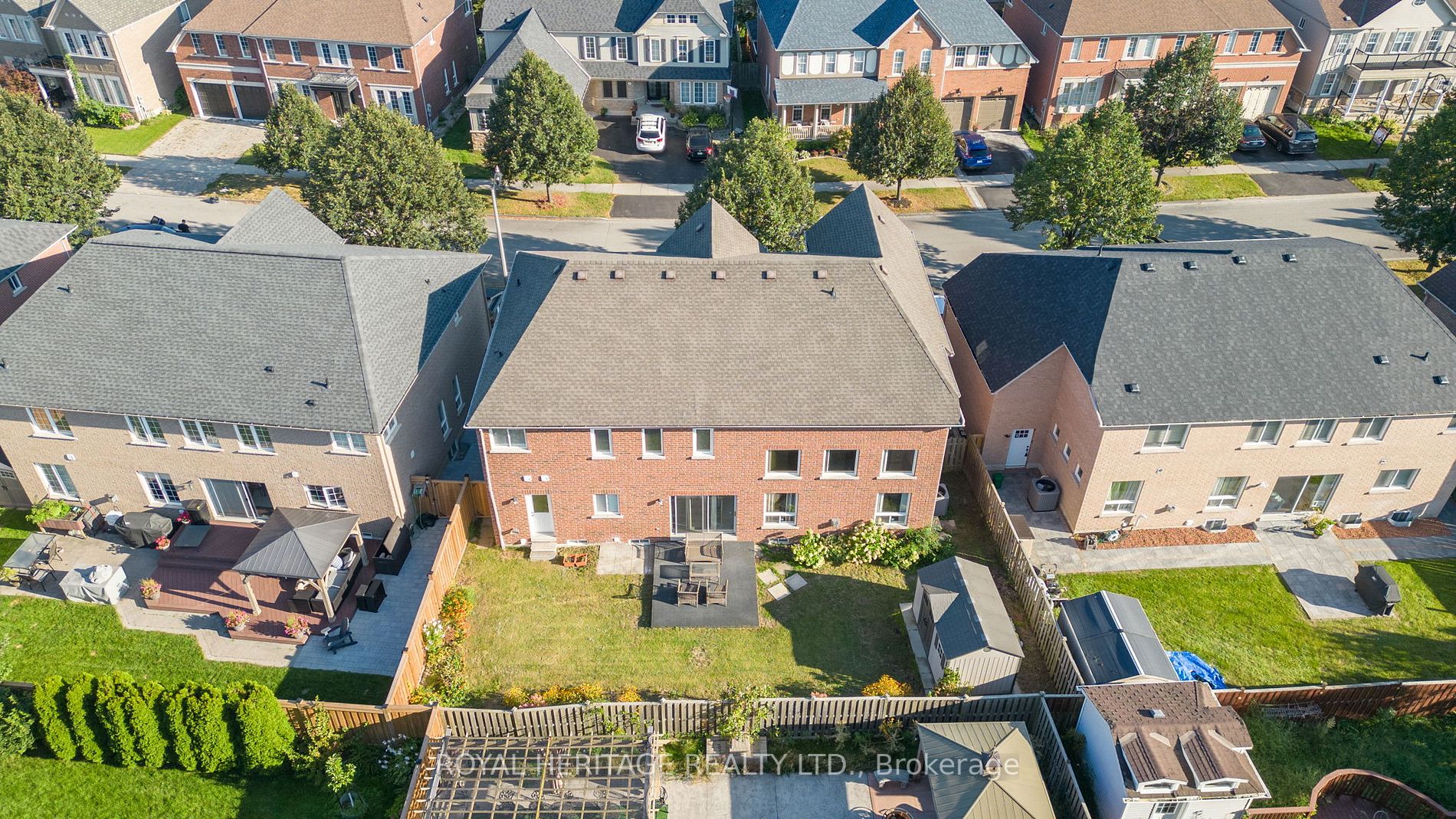 8 Westacott Cres